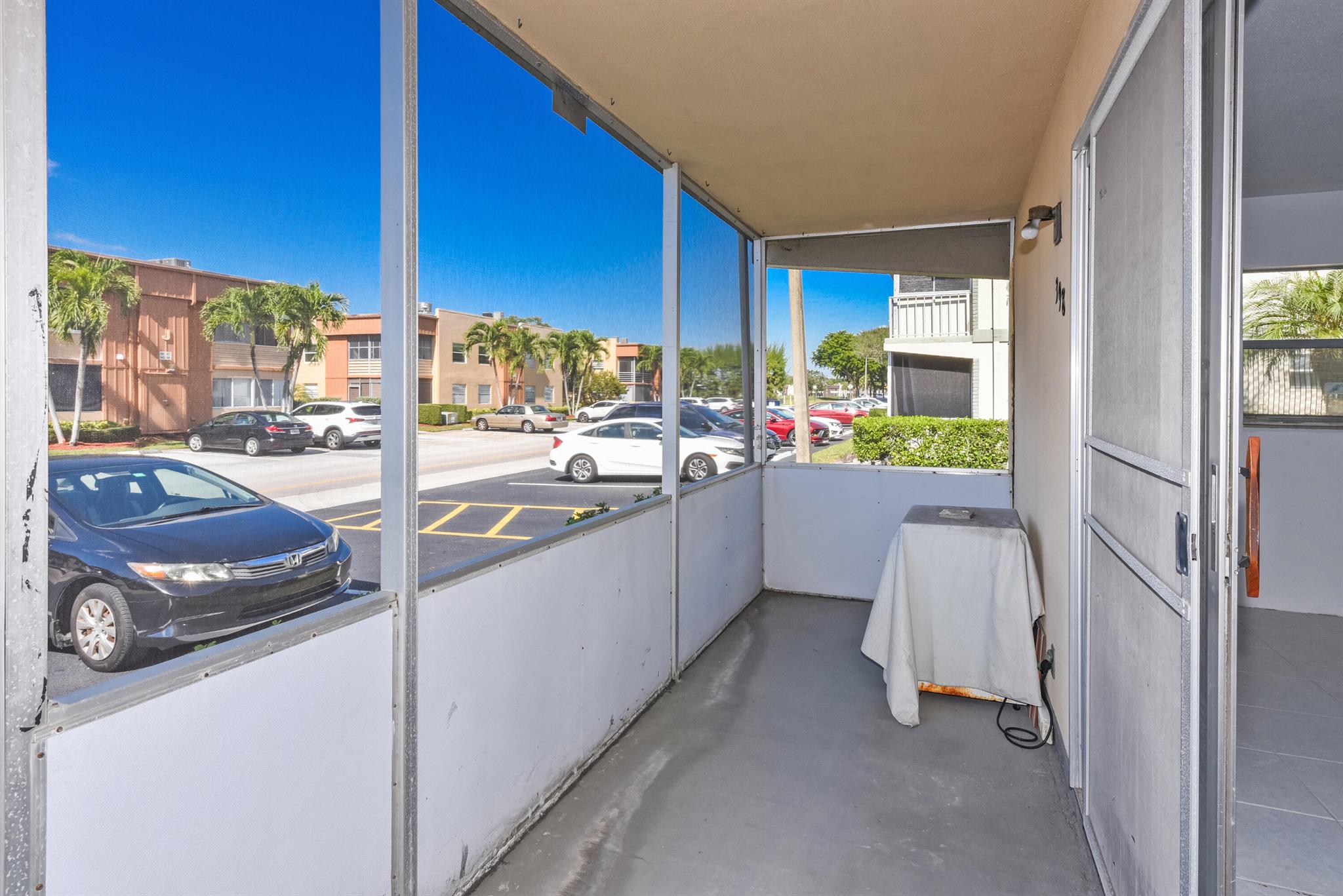 KINGS POINT FLANDERS COND - Residential