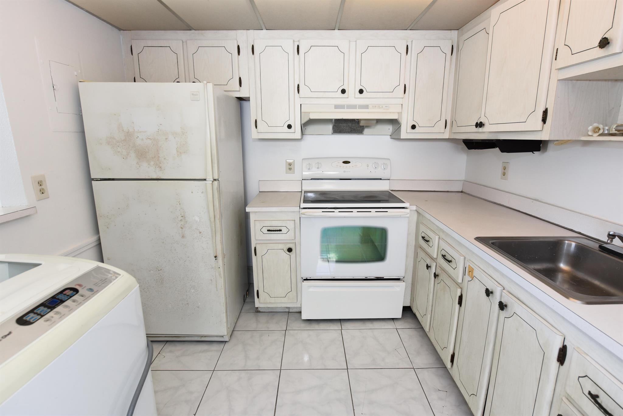 KINGS POINT FLANDERS COND - Residential