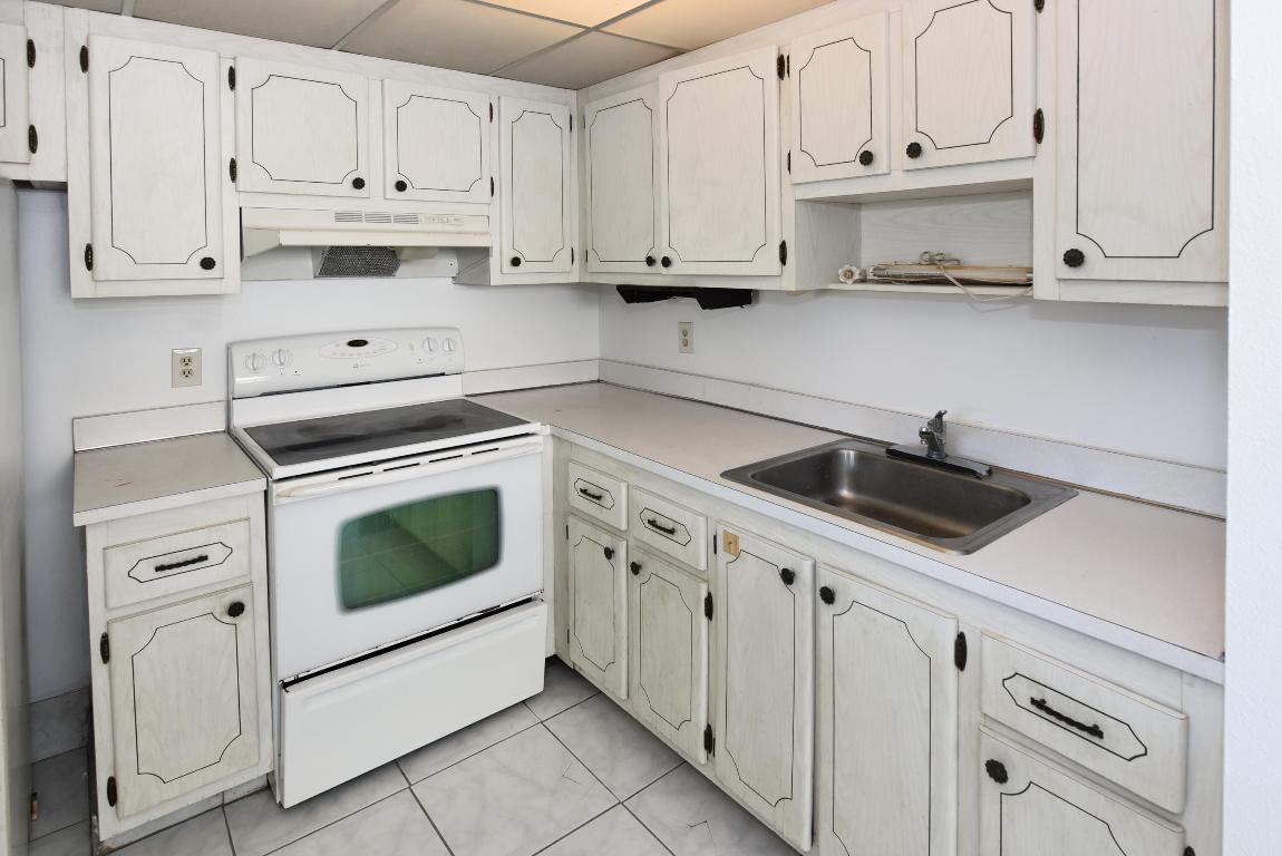 KINGS POINT FLANDERS CONDOS - Residential