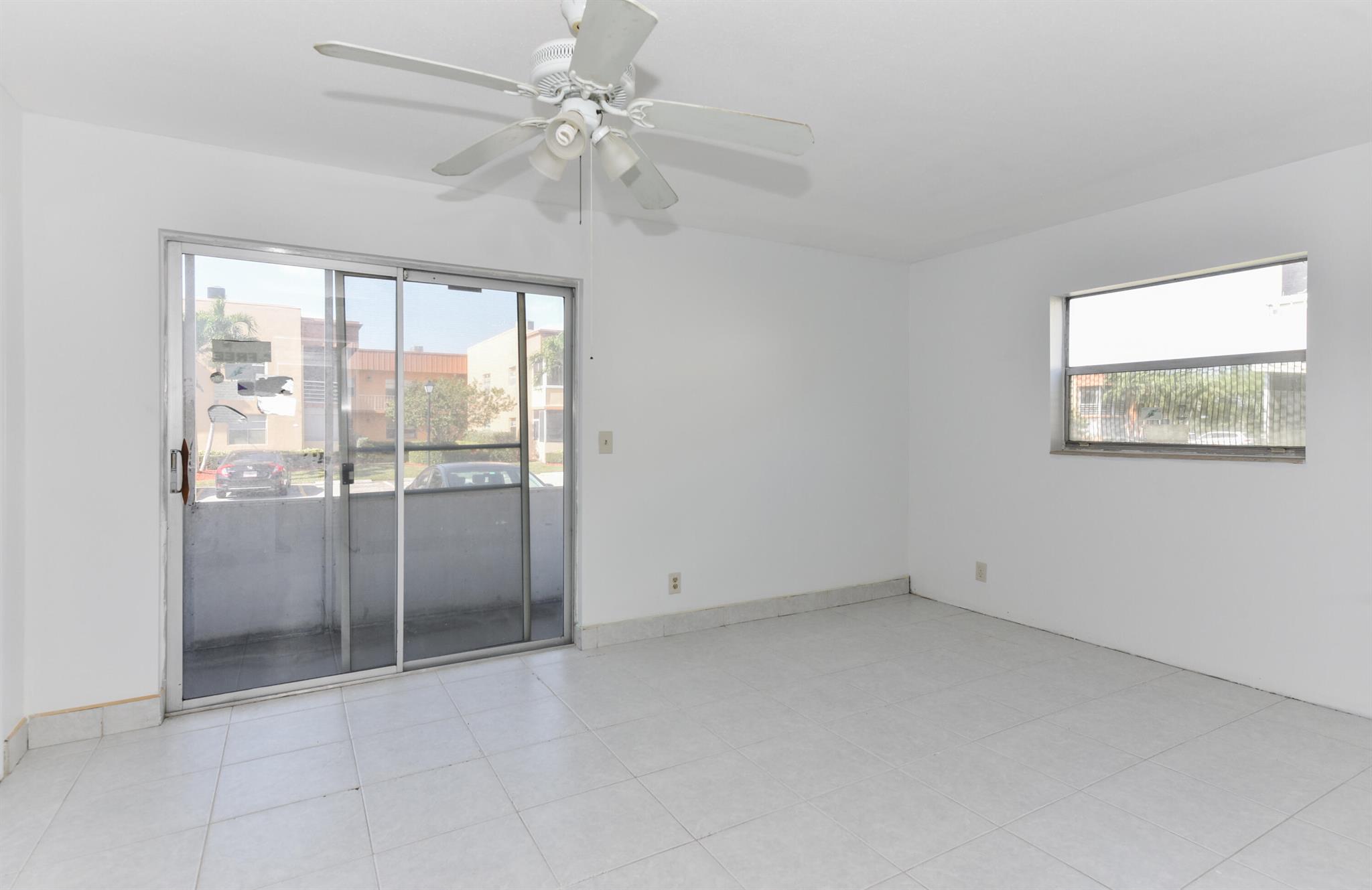 KINGS POINT FLANDERS COND - Residential