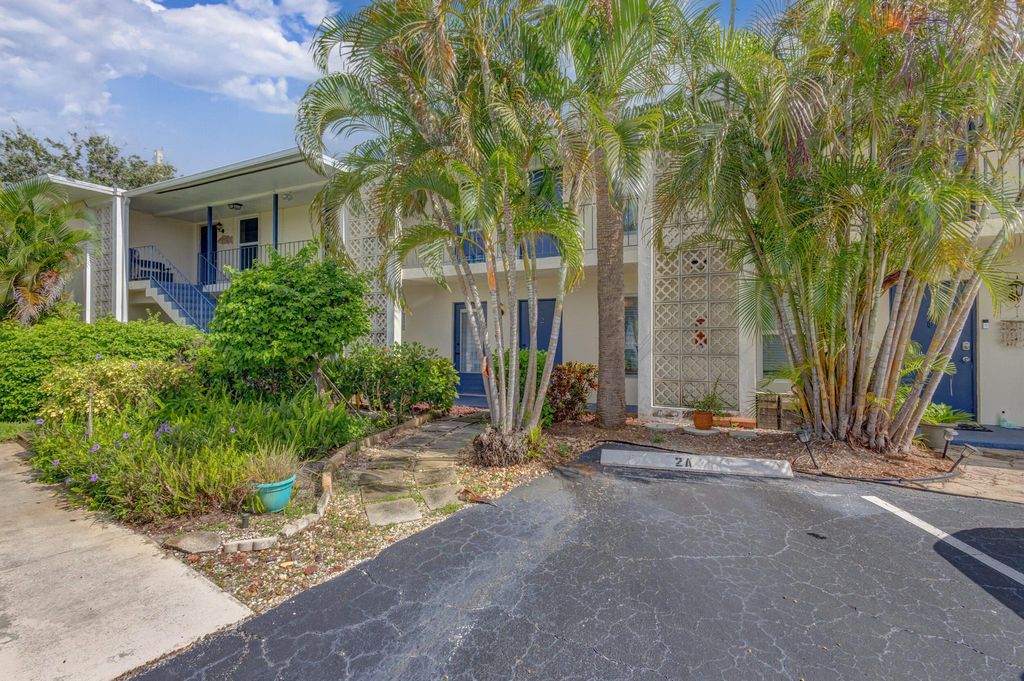 Photo of 813 Hummingbird Way #2a, North Palm Beach, FL 33408 (MLS # R10909859)