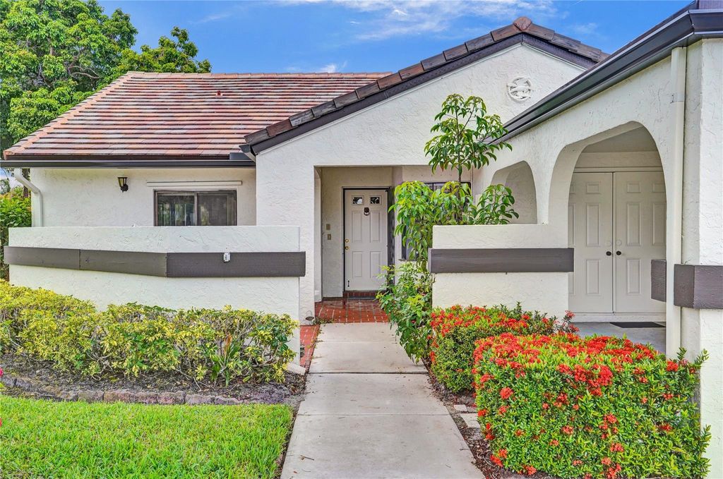 Photo of 5658 Parkwalk Circle, Boynton Beach, FL 33472 (MLS # F10514978)