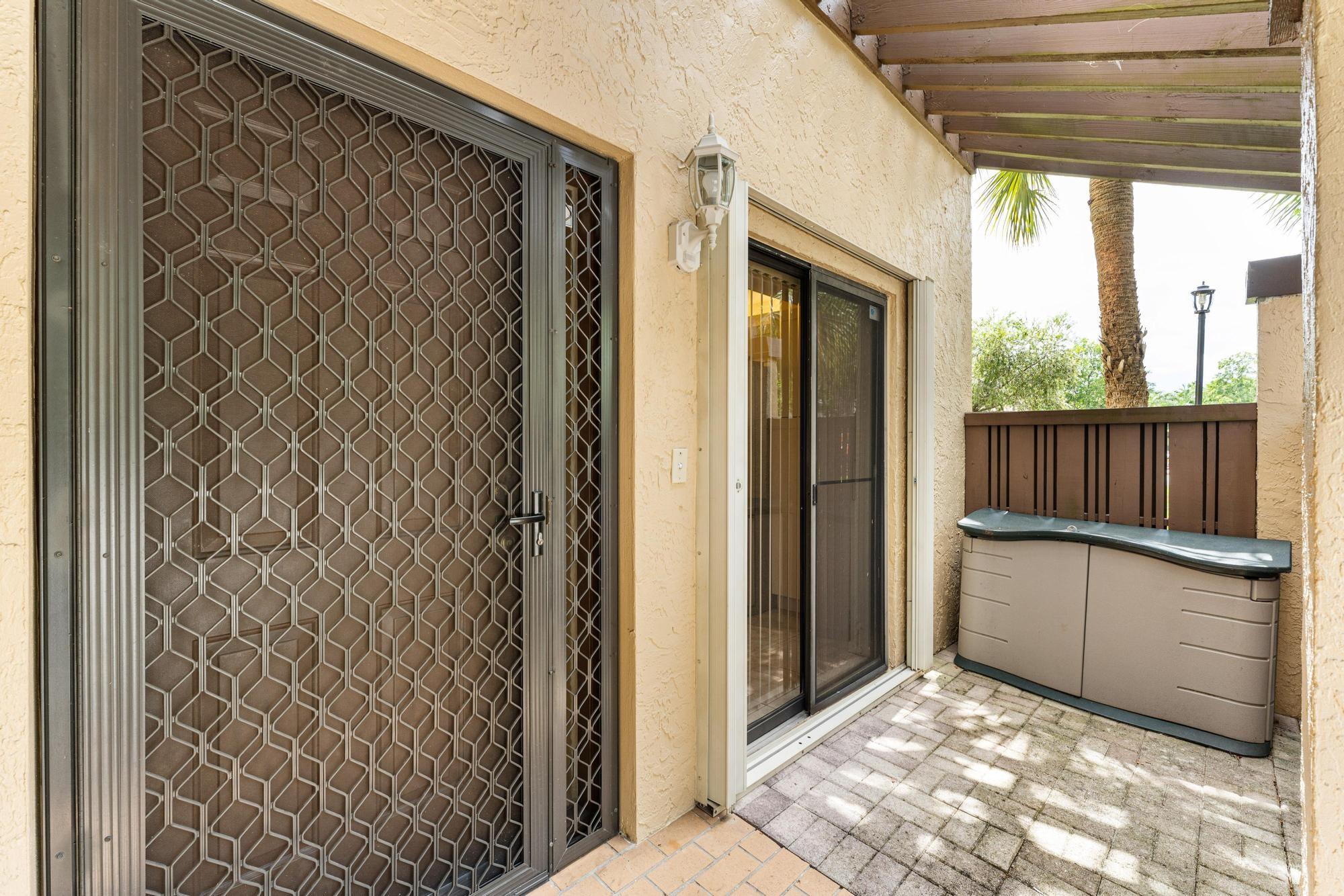 3960 F Cocoplum Cir 3658