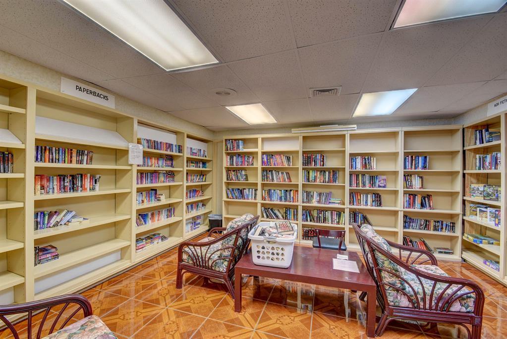 GOLDEN LAKES VILLAGE CONDO 1 THRU 13-A - Residential Lease