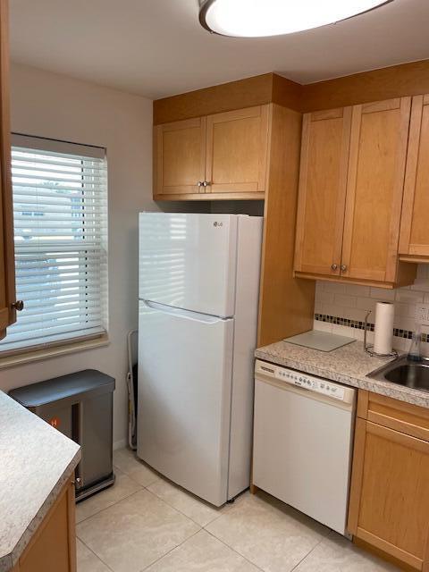 GOLDEN LAKES VILLAGE CONDO 1 THRU 13-A - Residential Lease