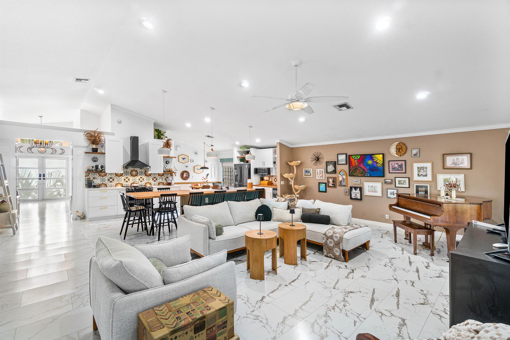 LAKERIDGE GREENS AT PIPER - Residential