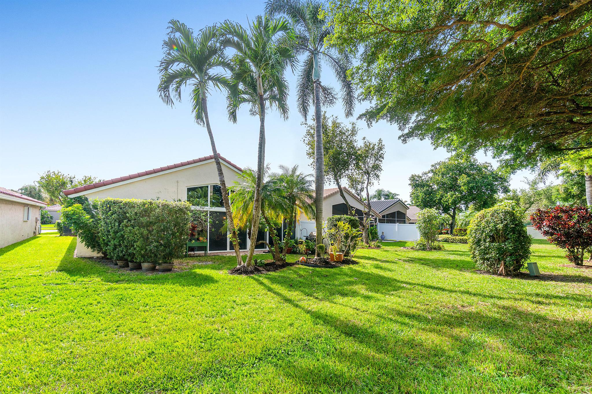 LAKERIDGE GREENS AT PIPER - Residential
