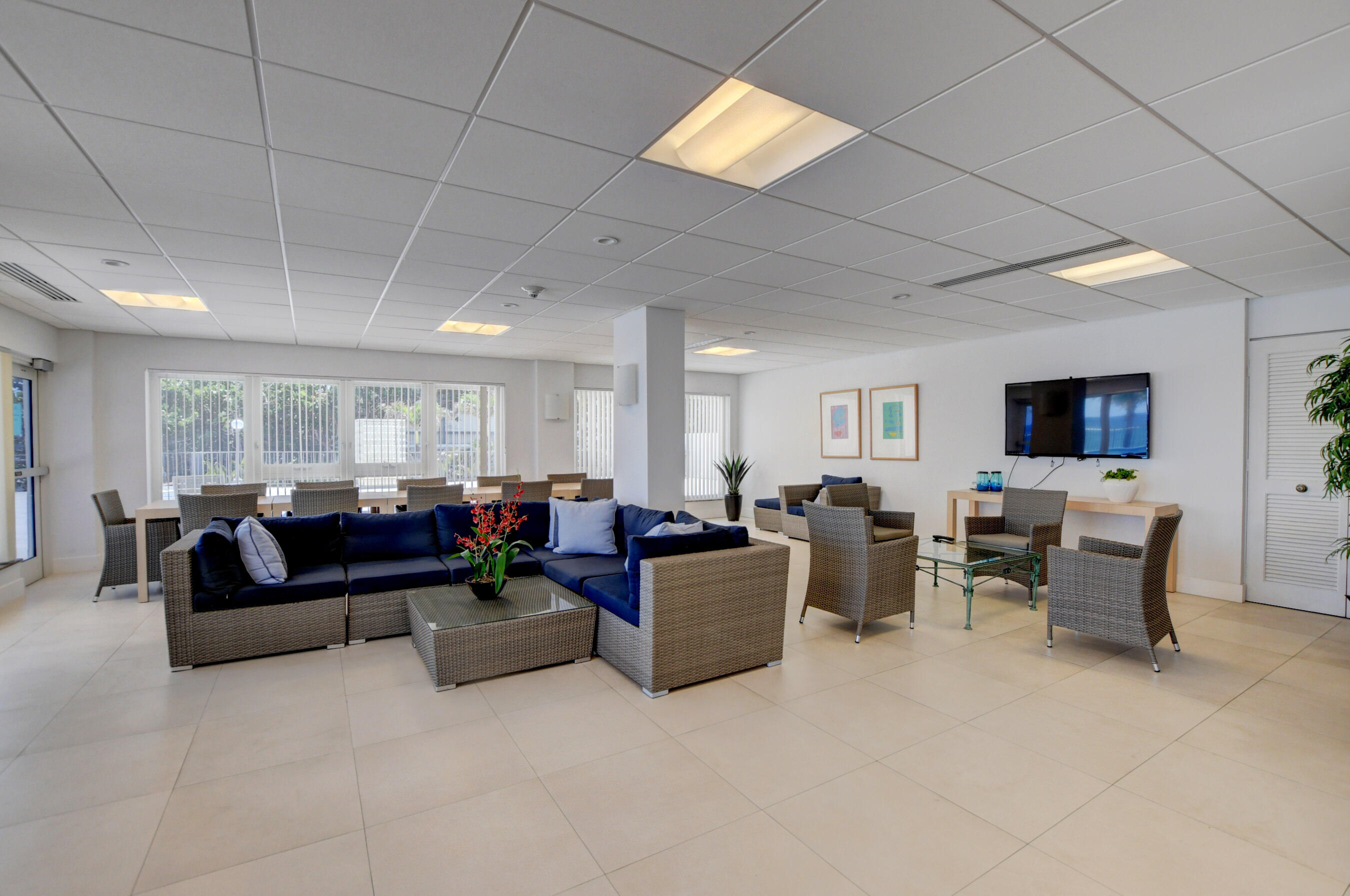 OCEAN REEF TOWERS INC CONDO - Residential Lease