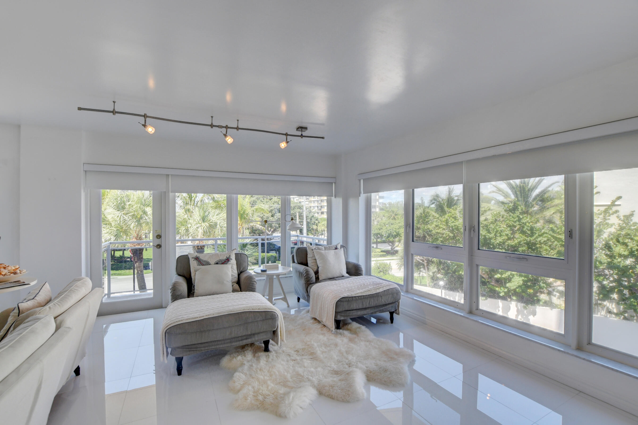 OCEAN REEF TOWERS INC CONDO - Residential Lease