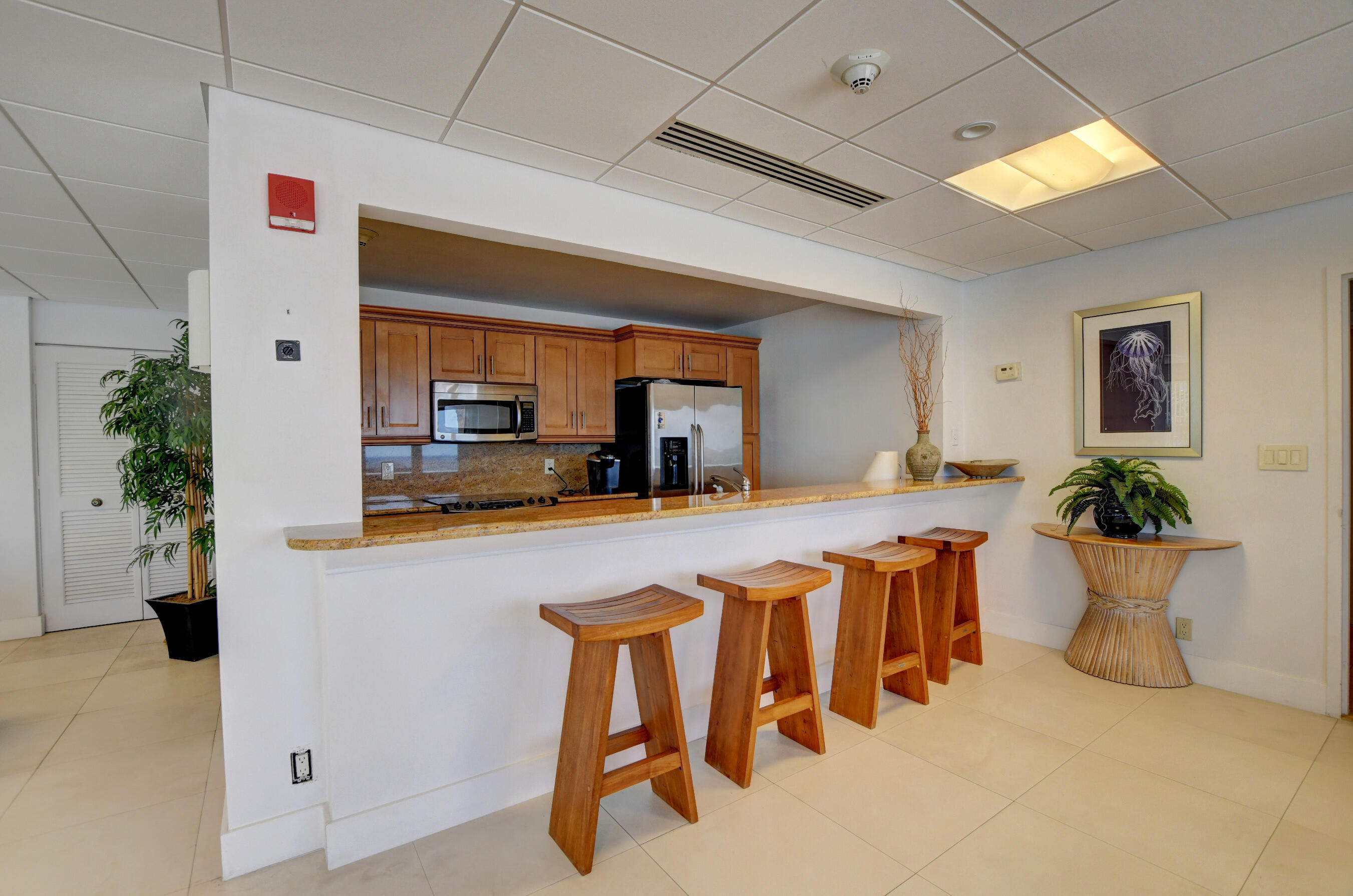 OCEAN REEF TOWERS INC CONDO - Residential Lease