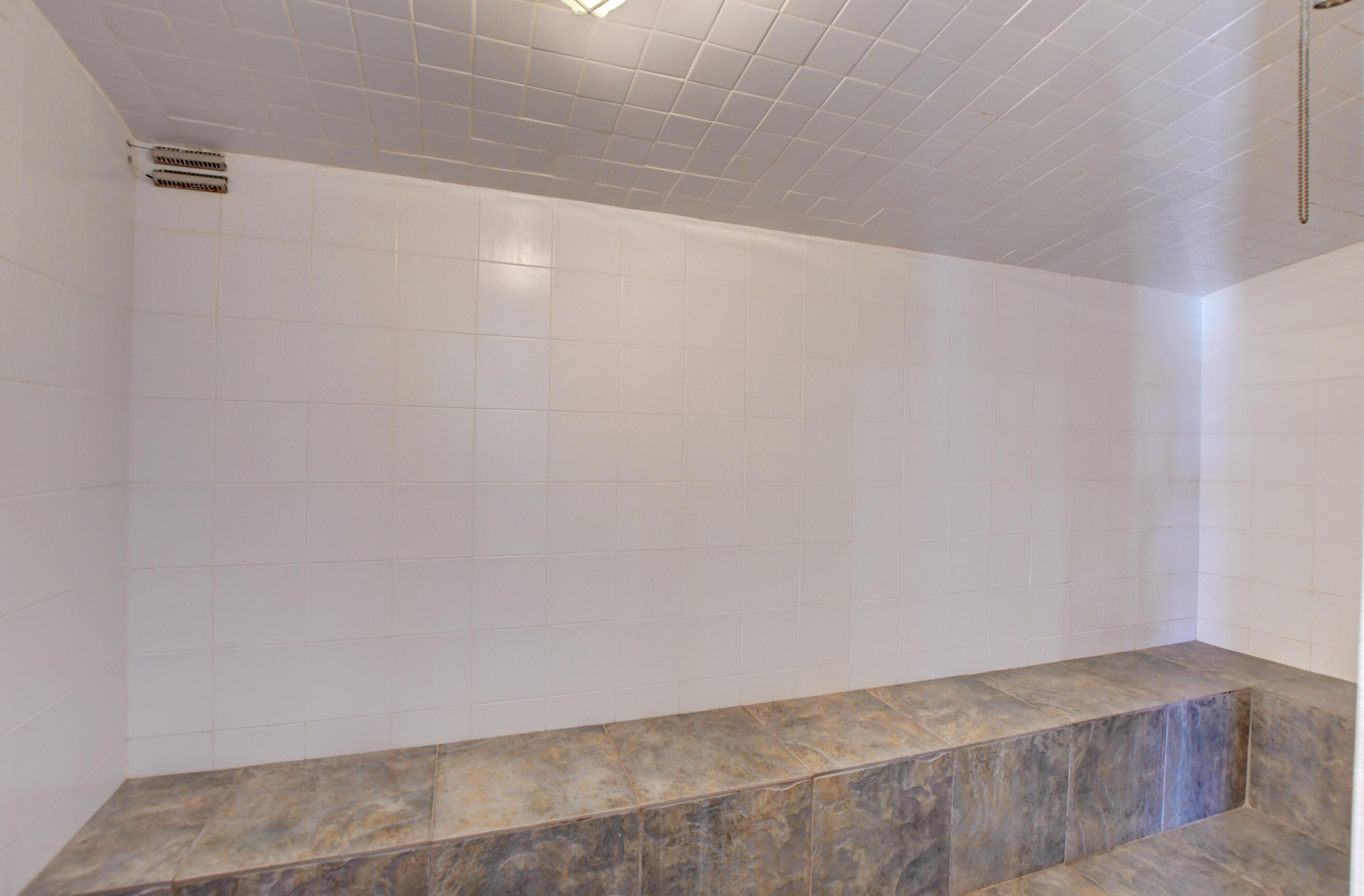 OCEAN REEF TOWERS INC CONDO - Residential Lease