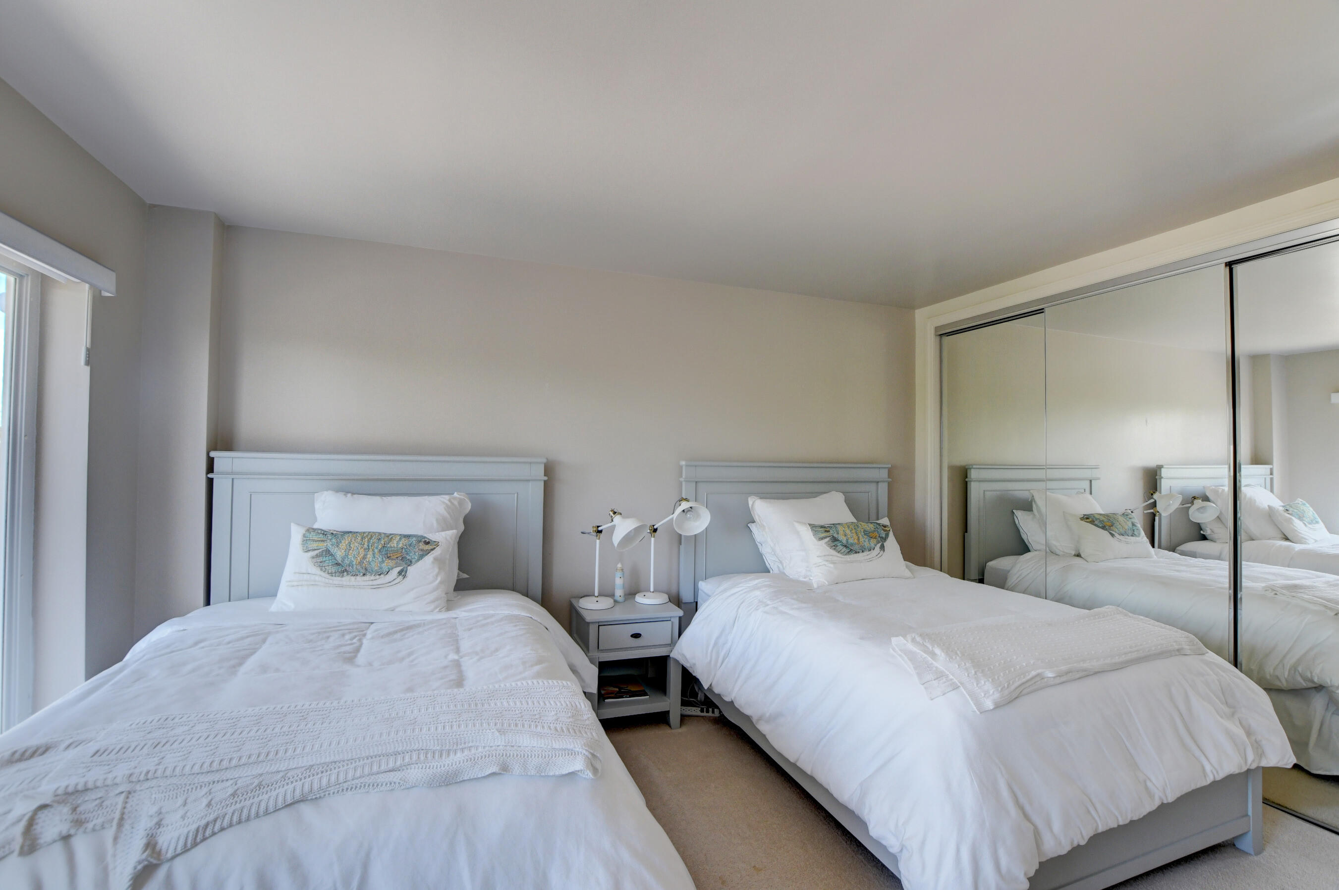 OCEAN REEF TOWERS INC CONDO - Residential Lease