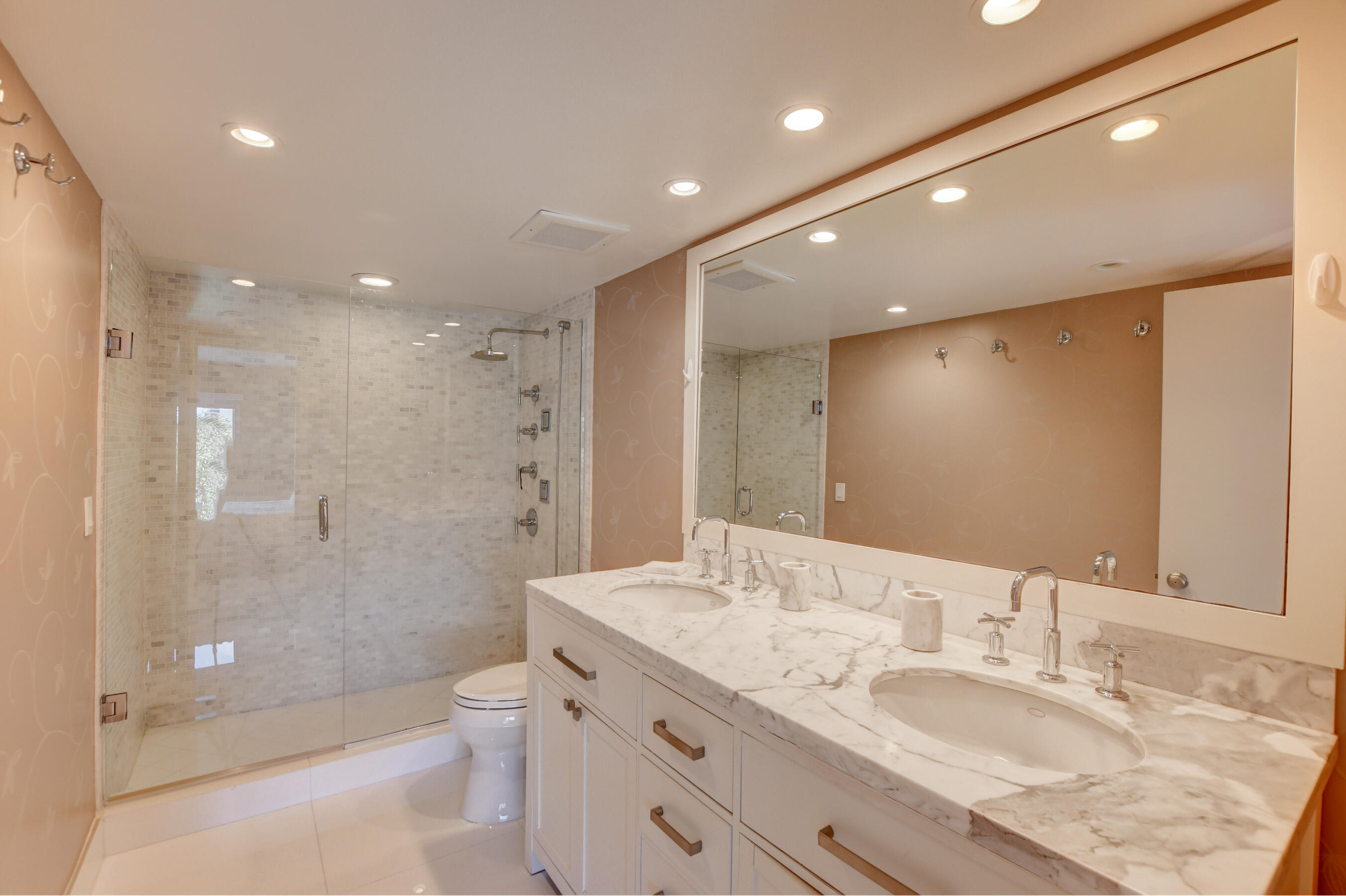 OCEAN REEF TOWERS INC CONDO - Residential Lease