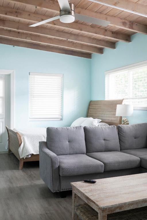 FRANTZ PELICAN BEACH ADD - Residential