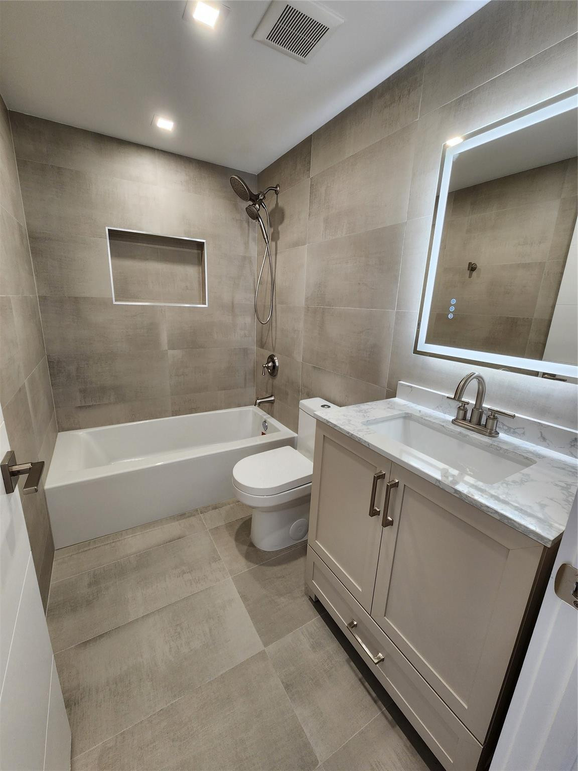 HOME TOWER - Residential