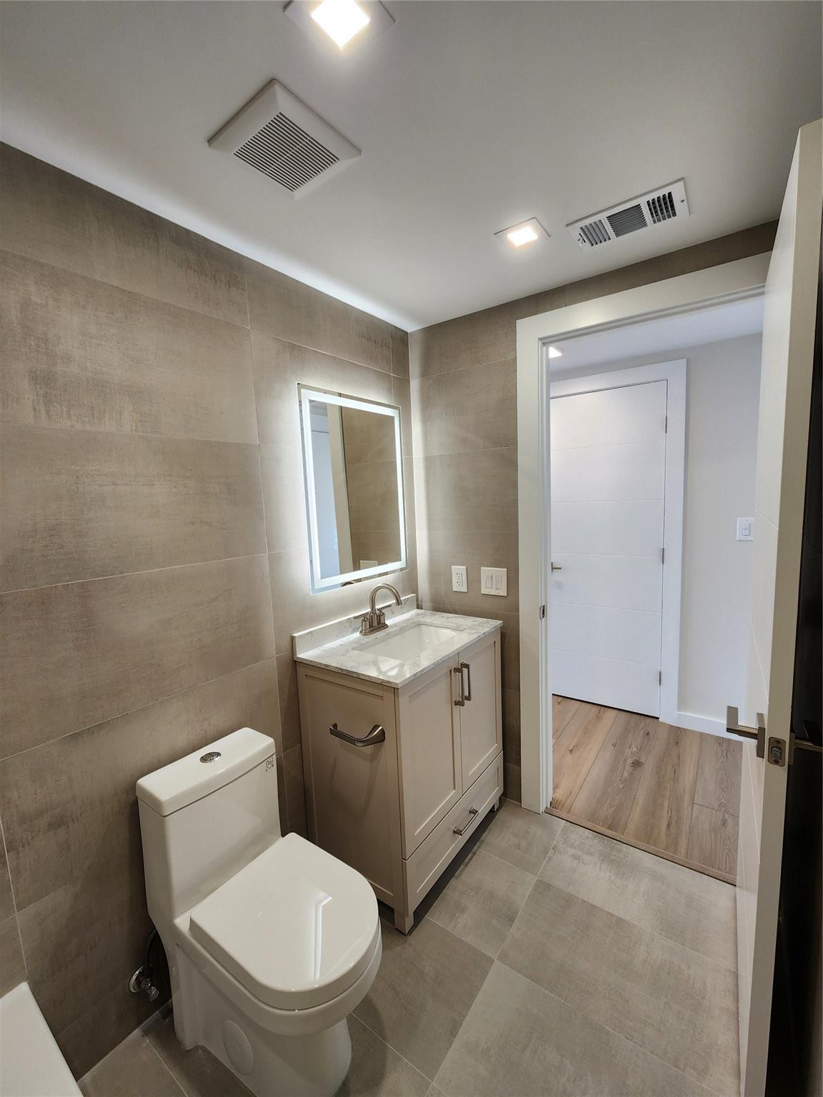 HOME TOWER - Residential