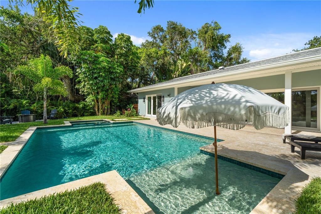 4120 Indian River Drive E