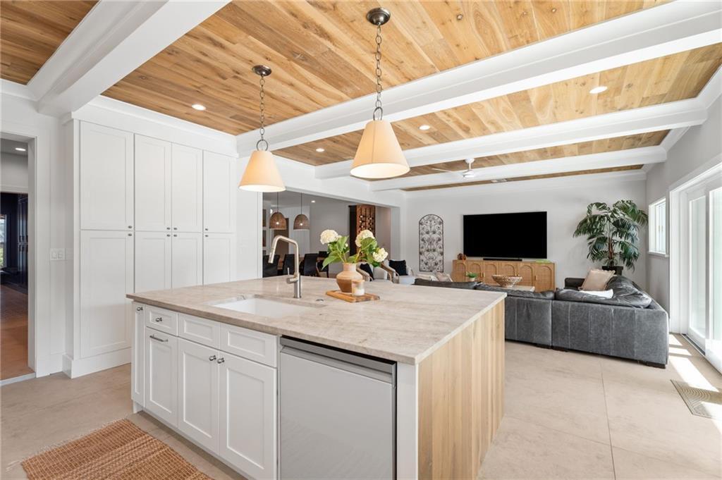 FLAG POINT SHORES - Residential