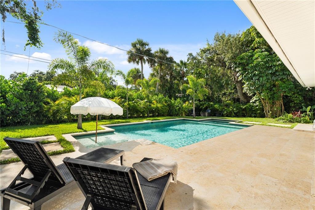 4120 Indian River Drive E