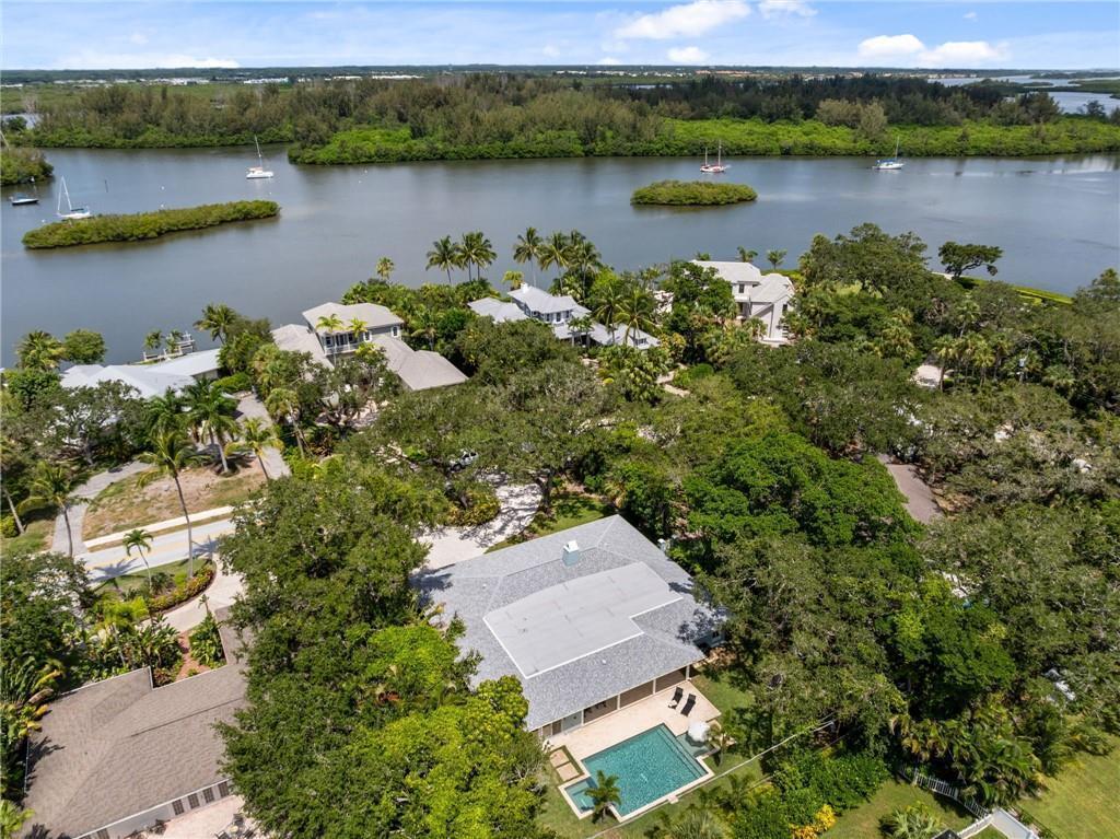 FLAG POINT SHORES - Residential