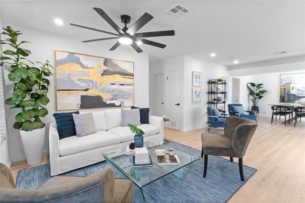 Photo of 48 SE 7th Street, Hollywood, FL 33004 (MLS # F10545503)