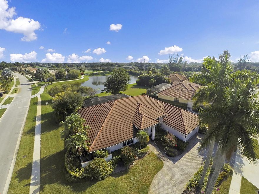 BLOW OUT PRICE ON THIS 3 BEDROOM + DEN WATERFRONT HOME IN STONEBRIDGE COUNTRY CLUB. 18X18 TILES ON THE DIAGONAL. FORMAL LIVING & DINING. EAT-IN KITCHEN. SCREENED PRIVATE POOL. LARGE MASTER BEDROOM WITH 2 WALK/INS. 1/3 ACRE LOT. ROOF 2006. 1 OF THE 2 AC'S REPLACED 08/18. IMPACT GARAGE DOORS. SIZES/MEASUREMENTS/AGES SUBJ TO VERIF. MANDATORY CLUB MEMBERSHIP REQUIRED. MIN. UPFRONT AROUND $60K  + ANNUAL CLUB COSTS OF AROUND $21,000 PER YR.