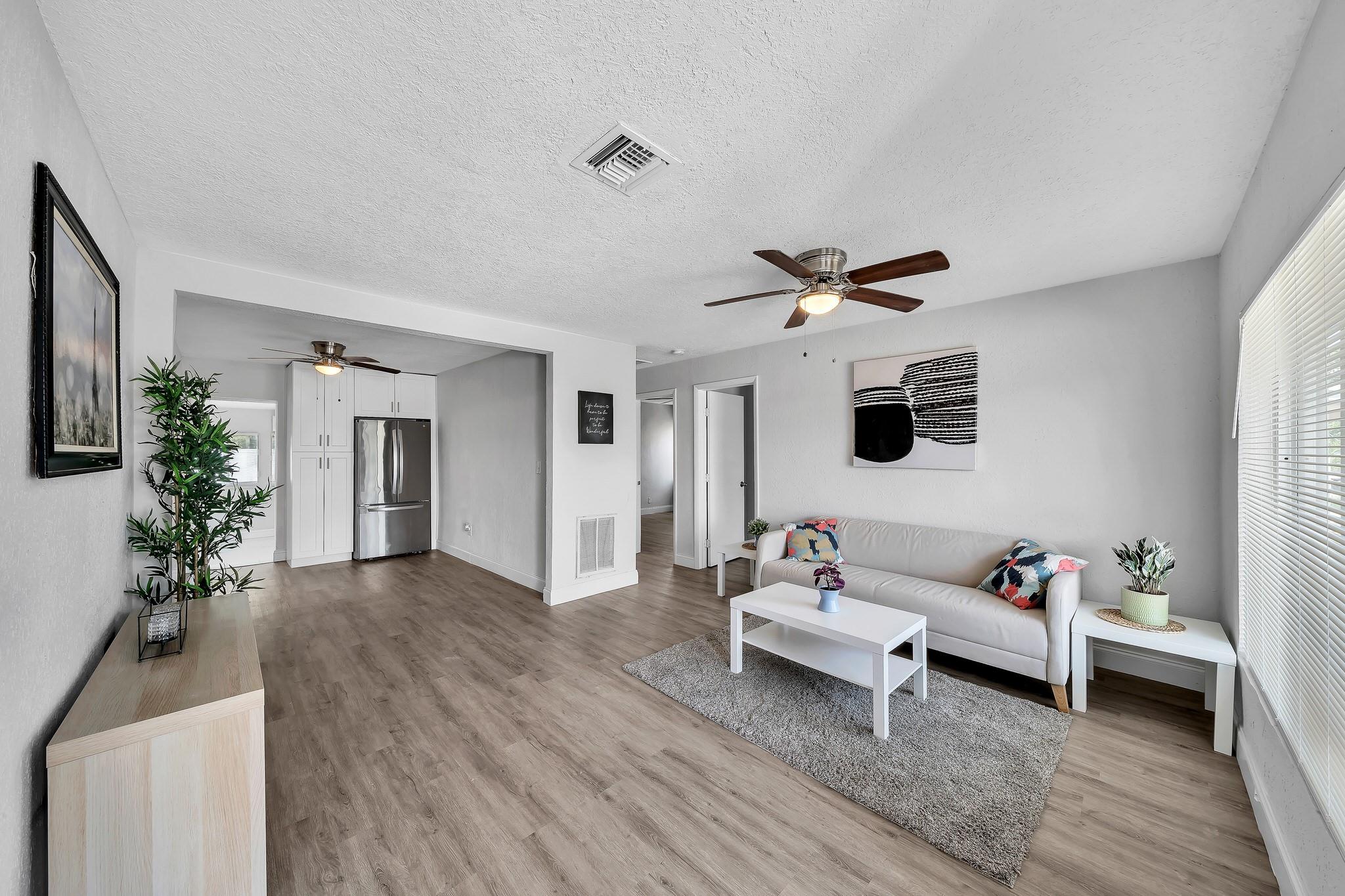 201 NW 52nd Ct