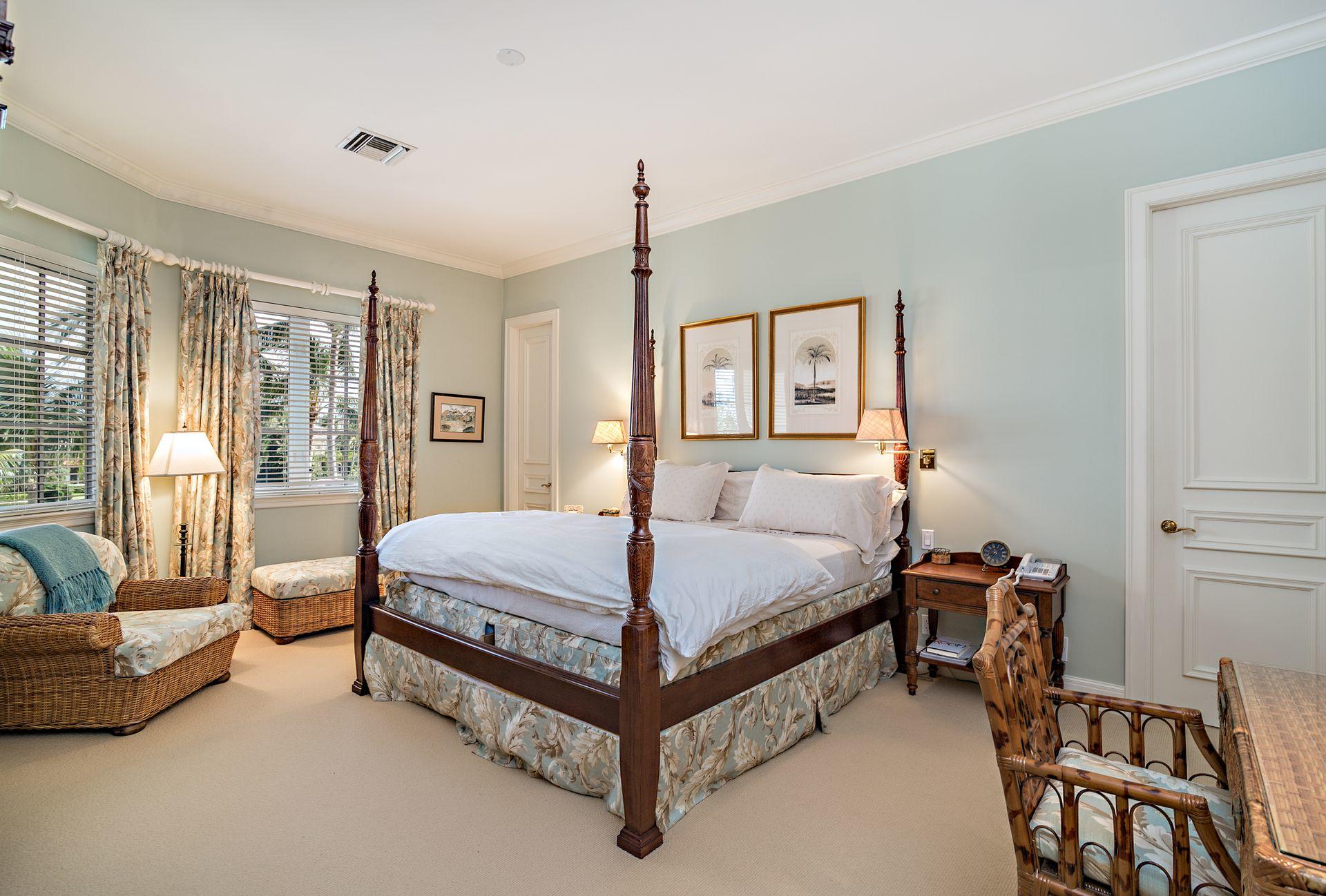 ADMIRALS COVE PAR E - Residential