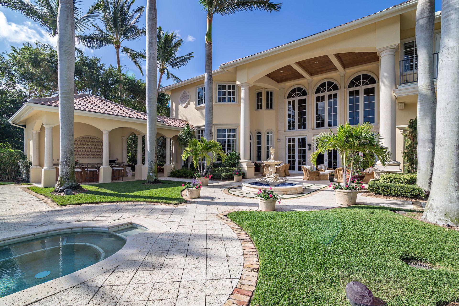 ADMIRALS COVE PAR E - Residential