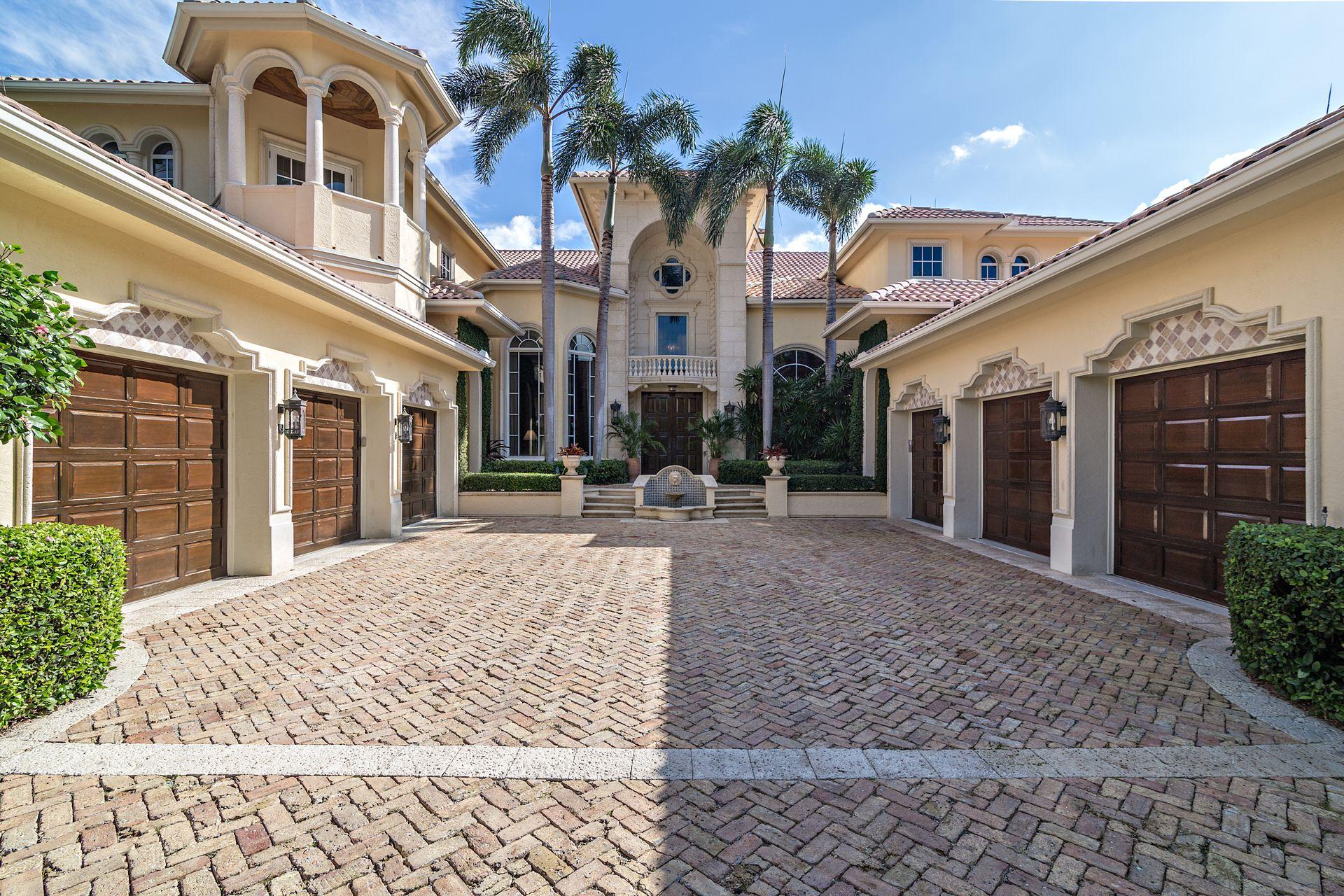 ADMIRALS COVE PAR E - Residential