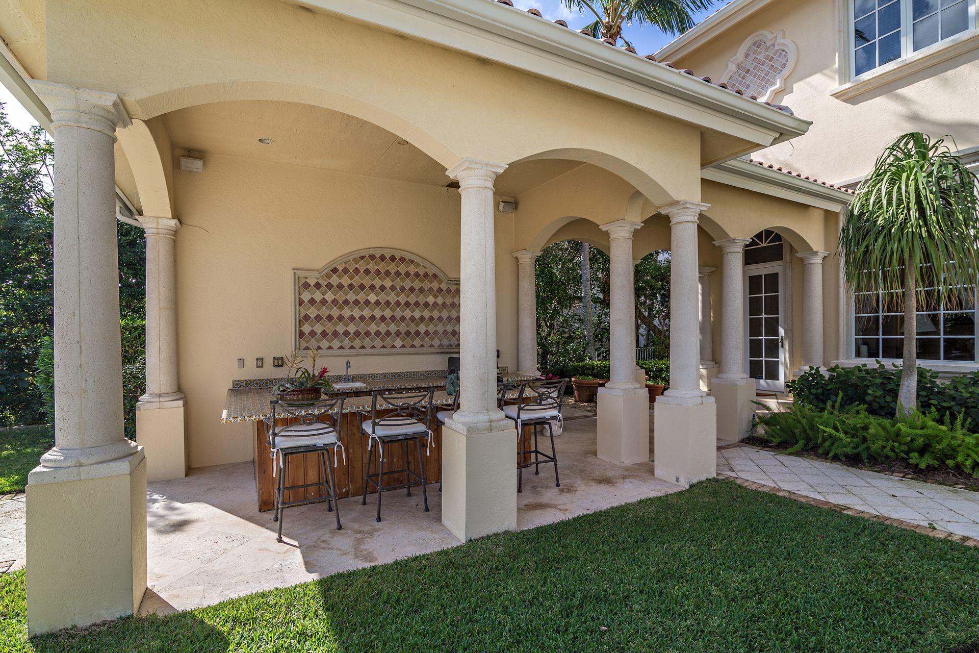 ADMIRALS COVE PAR E - Residential