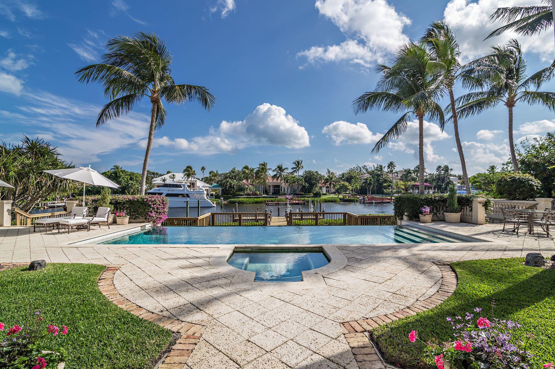 ADMIRALS COVE PAR E - Residential