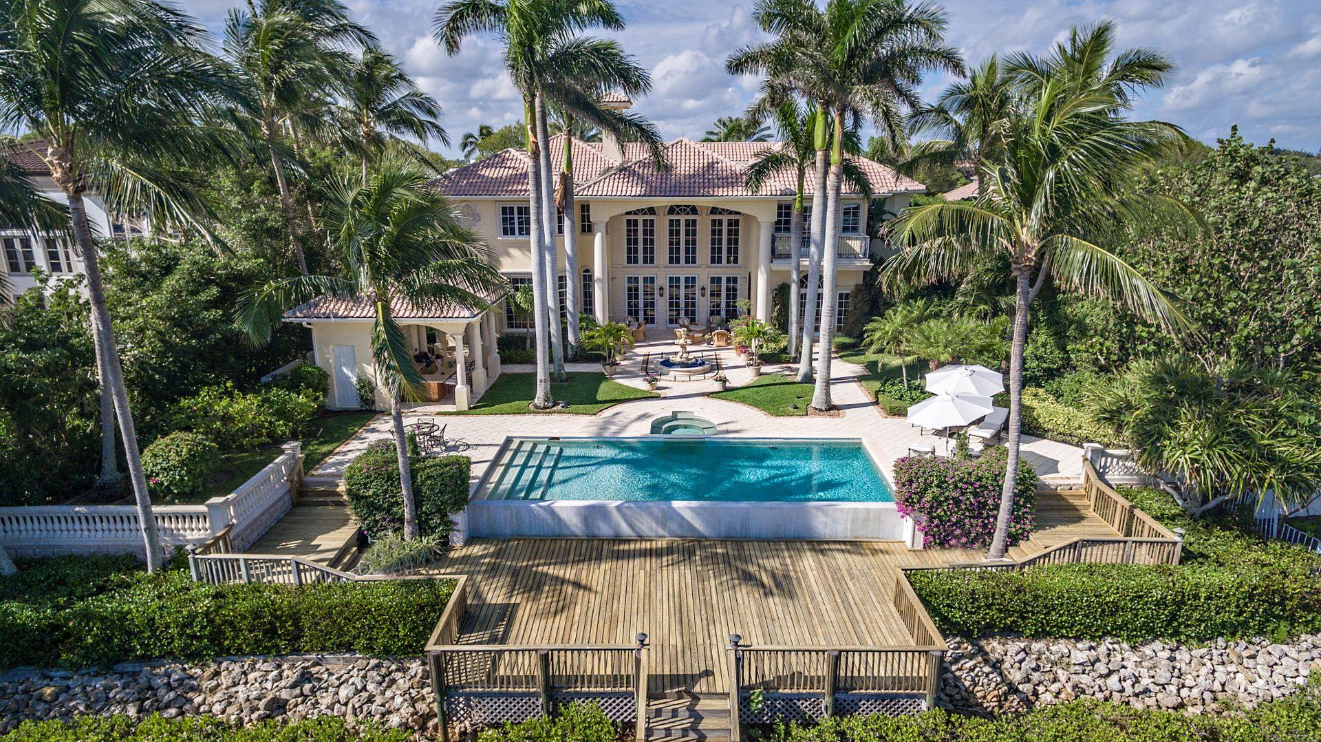 ADMIRALS COVE PAR E - Residential