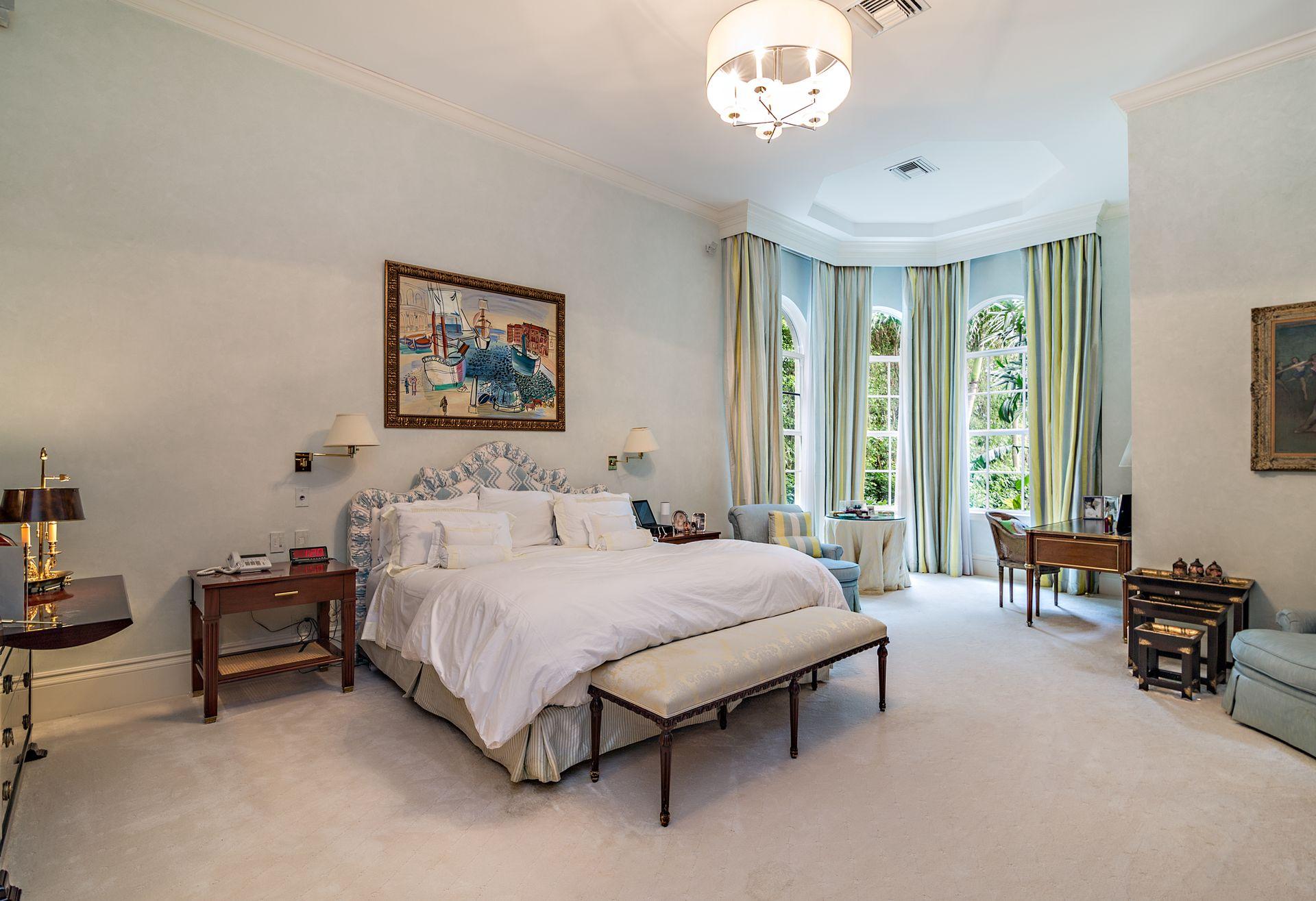 ADMIRALS COVE PAR E - Residential