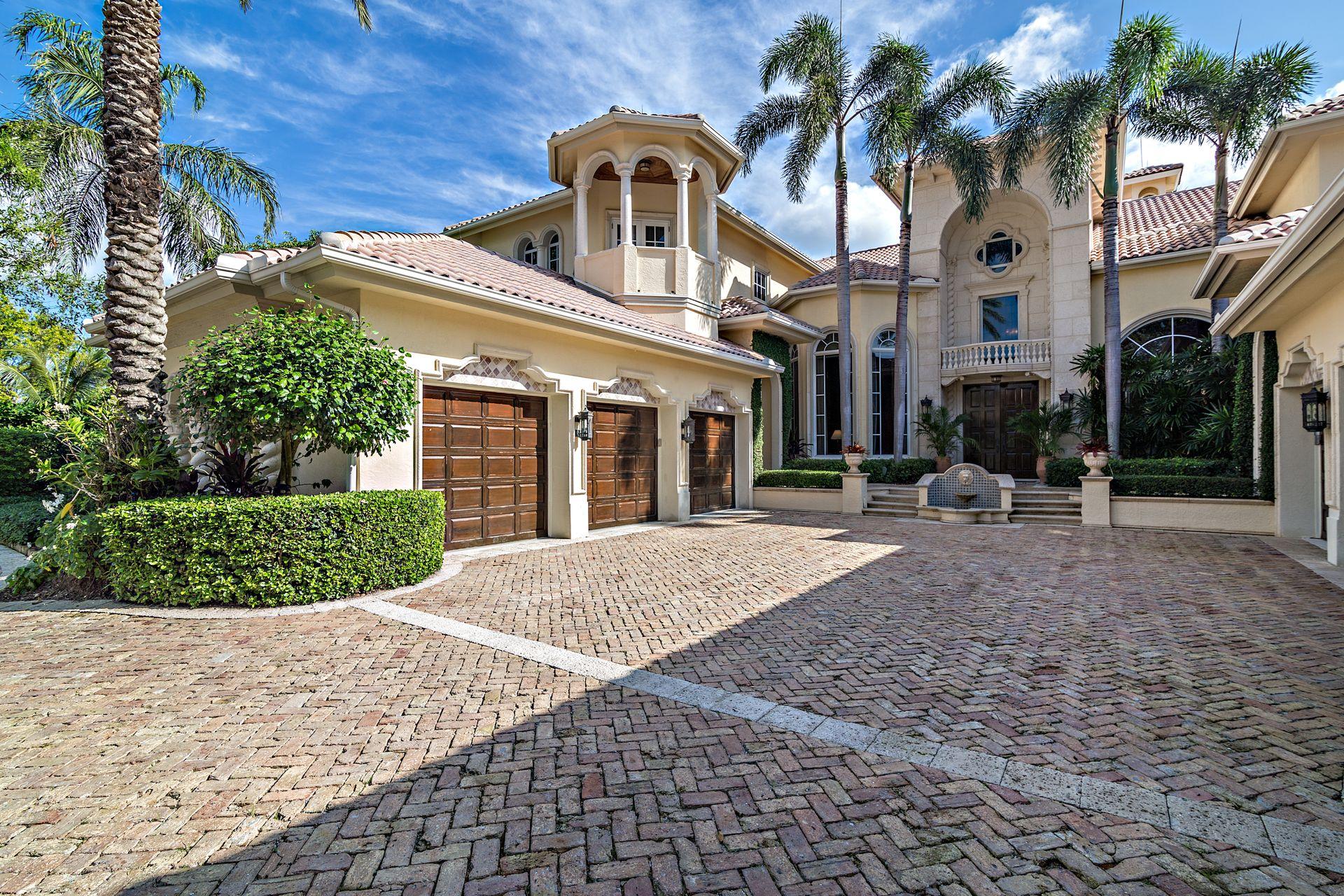 ADMIRALS COVE PAR E - Residential