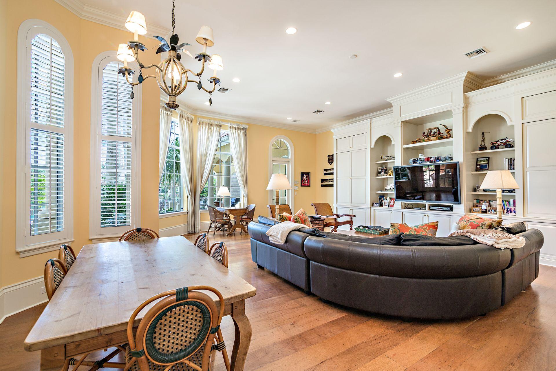 ADMIRALS COVE PAR E - Residential