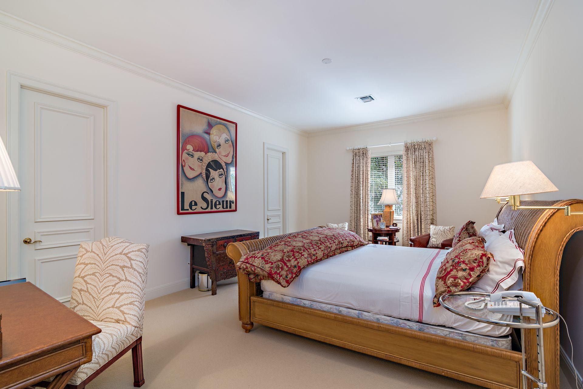 ADMIRALS COVE PAR E - Residential