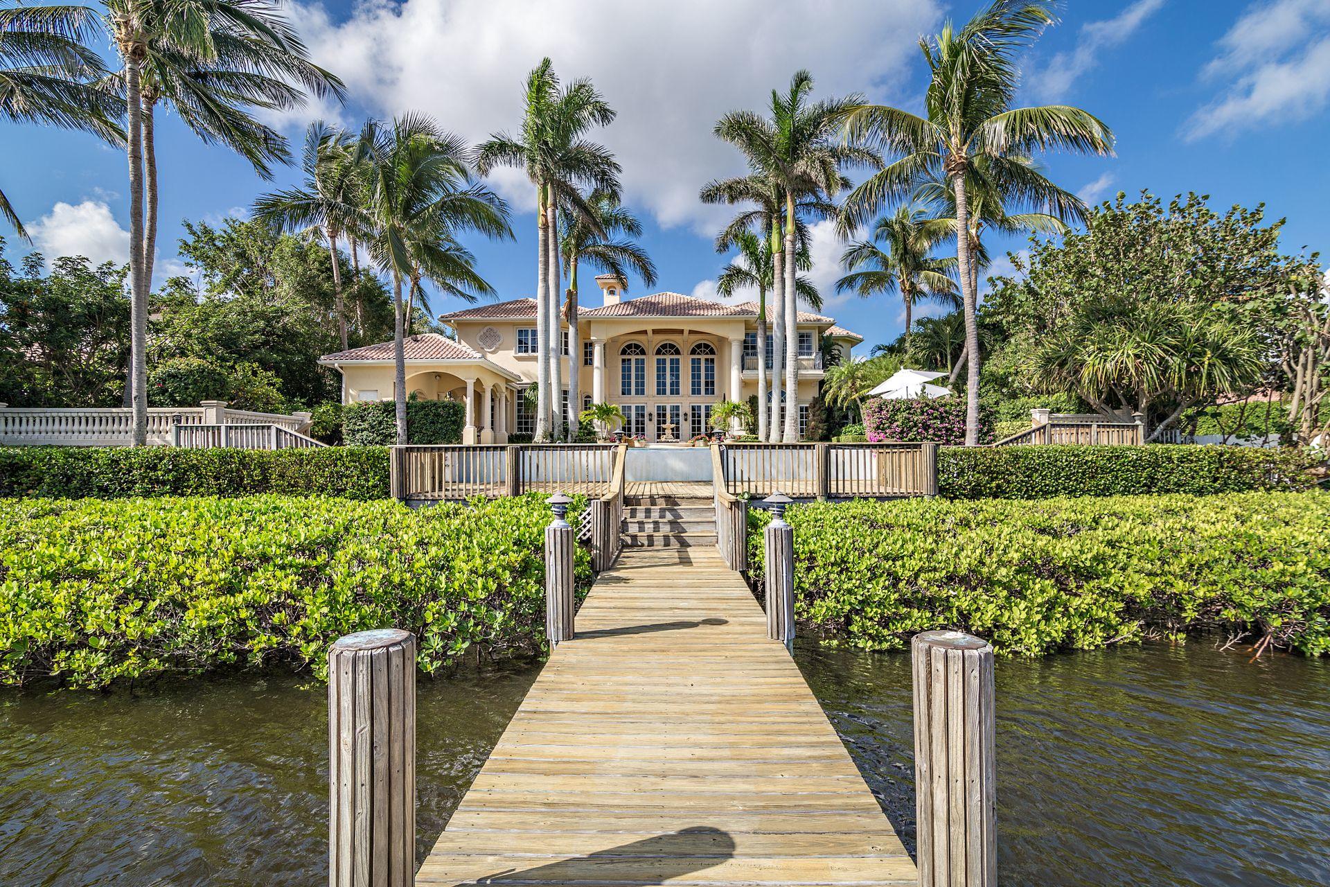 ADMIRALS COVE PAR E - Residential