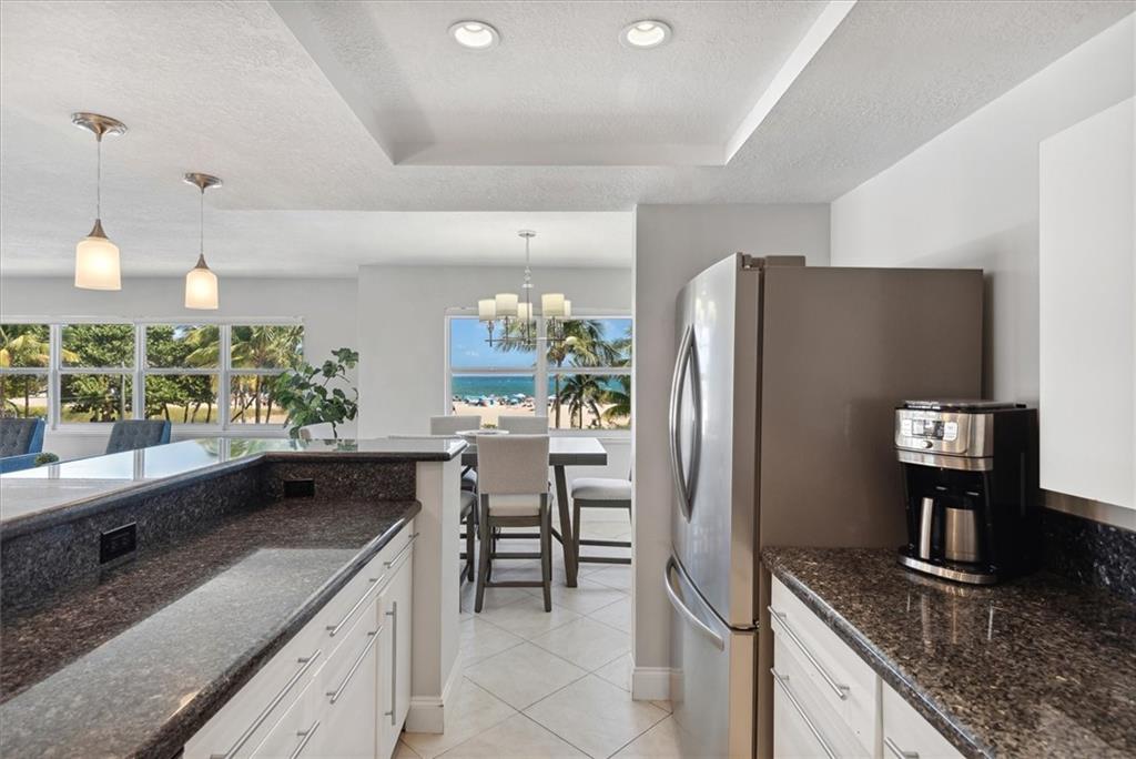 SEA MONARCH - Residential