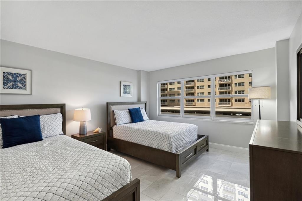 SEA MONARCH - Residential