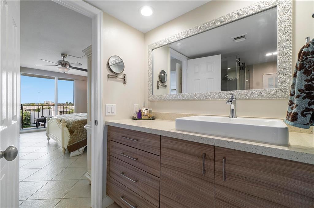 RIDGEVIEW TOWERS - Residential