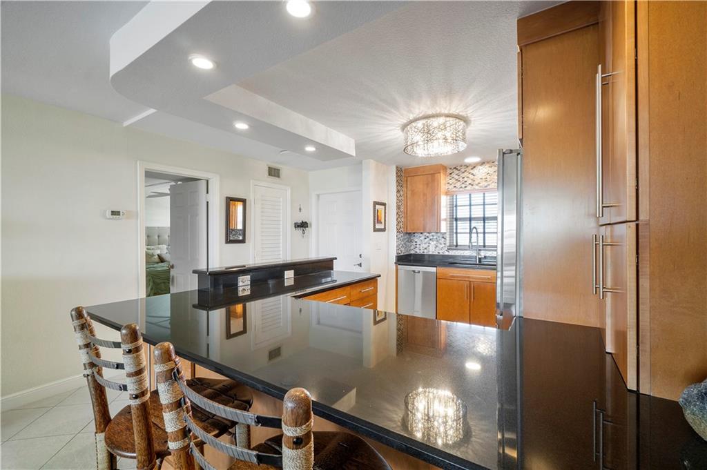 RIDGEVIEW TOWERS - Residential