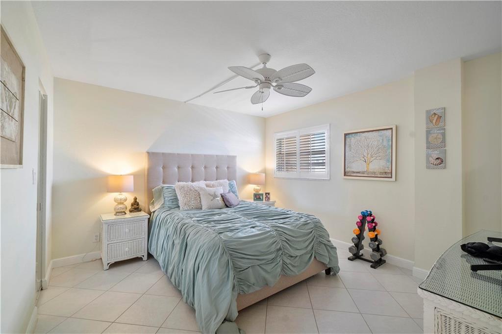 RIDGEVIEW TOWERS - Residential