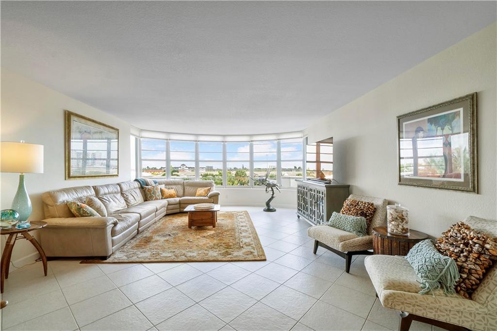 RIDGEVIEW TOWERS - Residential