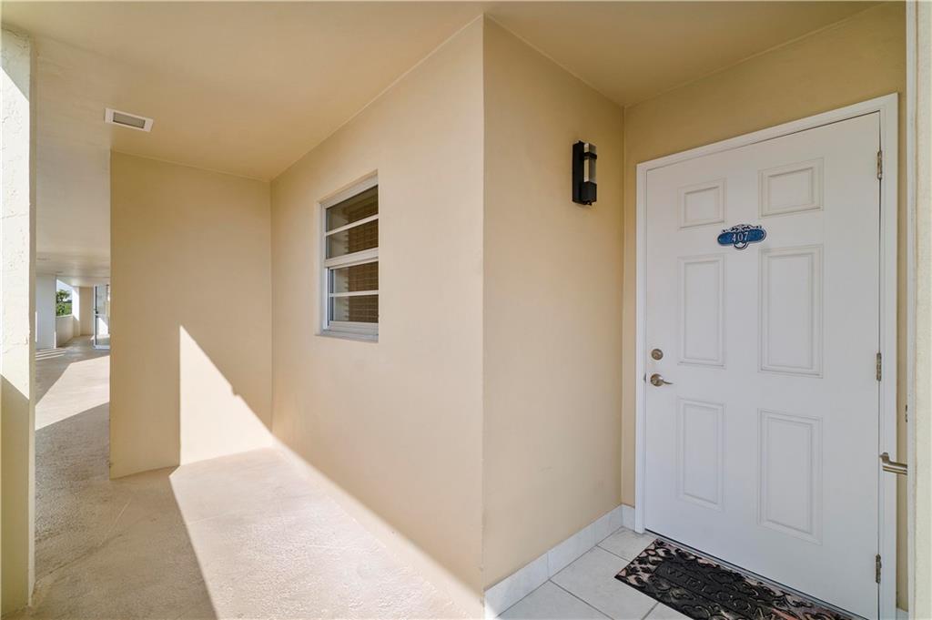 RIDGEVIEW TOWERS - Residential
