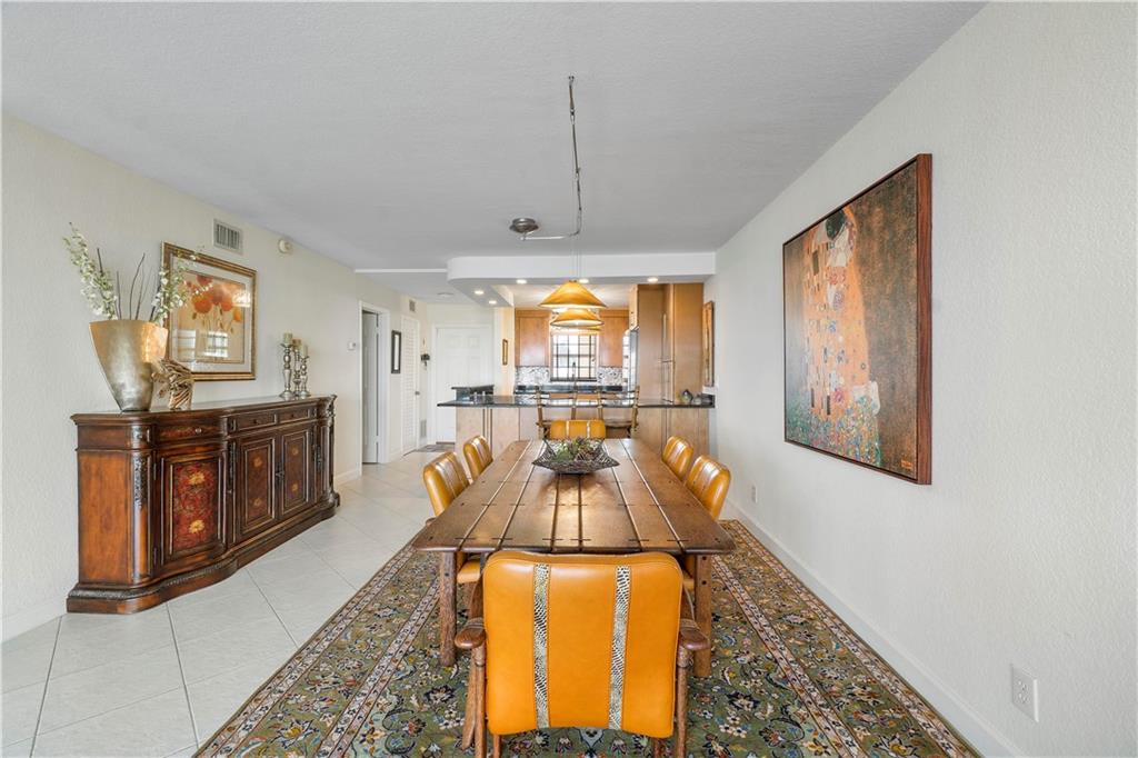 RIDGEVIEW TOWERS - Residential