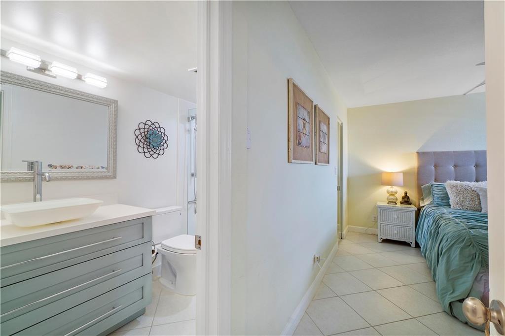 RIDGEVIEW TOWERS - Residential