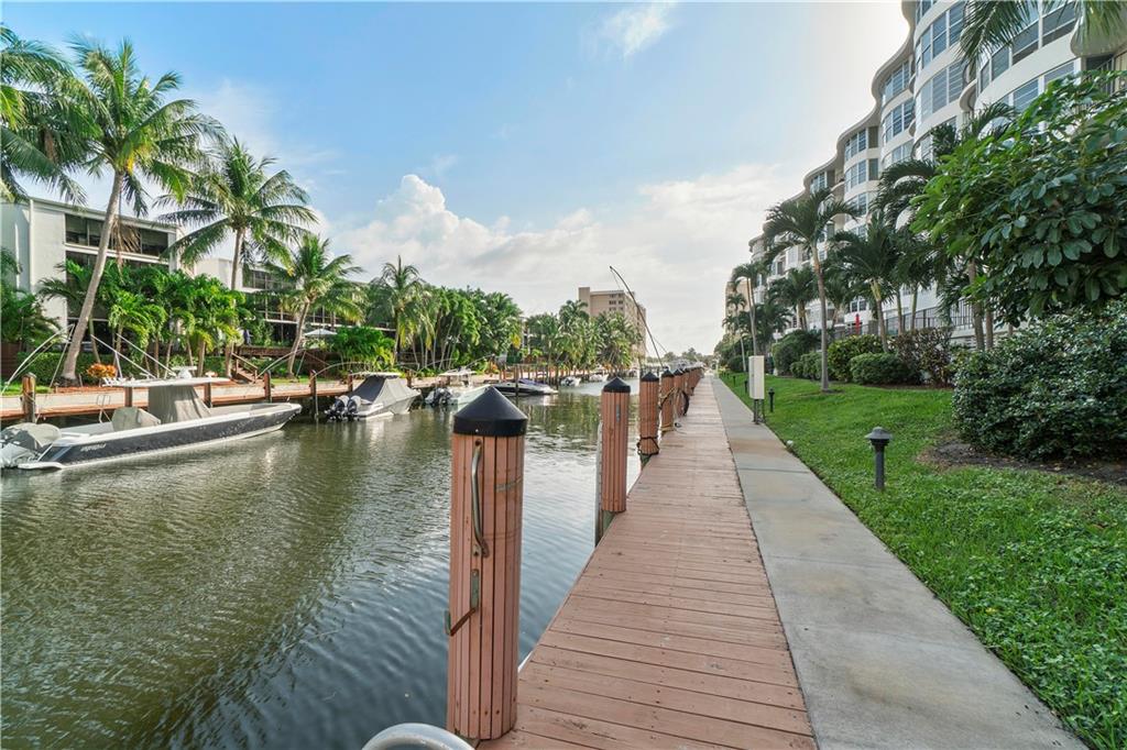 RIDGEVIEW TOWERS - Residential