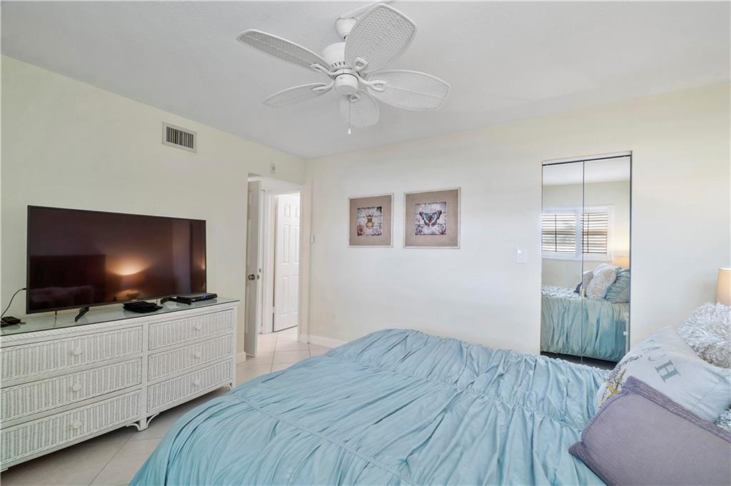 RIDGEVIEW TOWERS - Residential