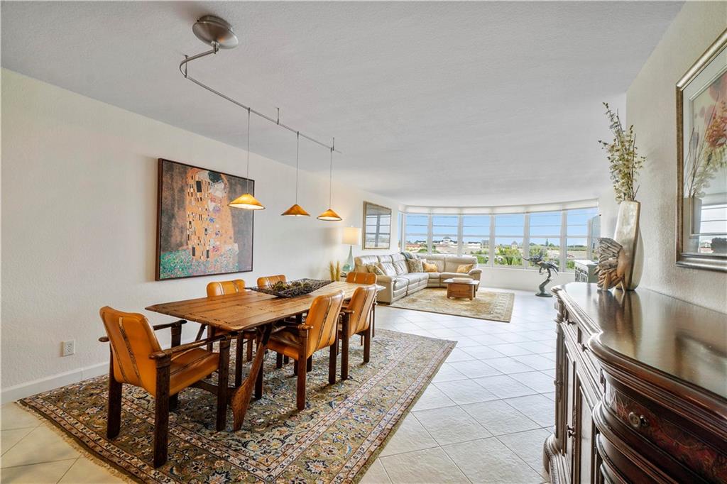 RIDGEVIEW TOWERS - Residential